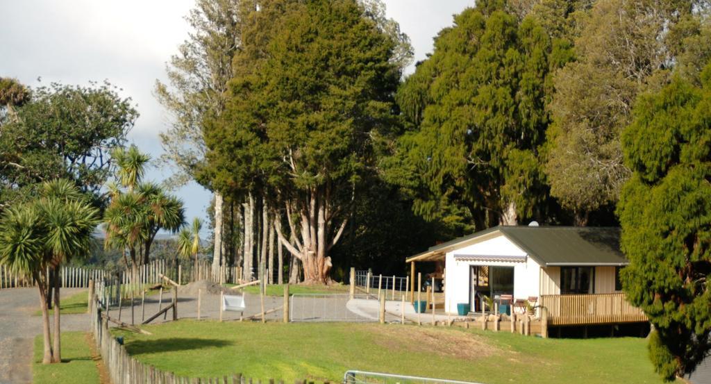Kohinui Glade Holiday Cottage Parua Bay ภายนอก รูปภาพ