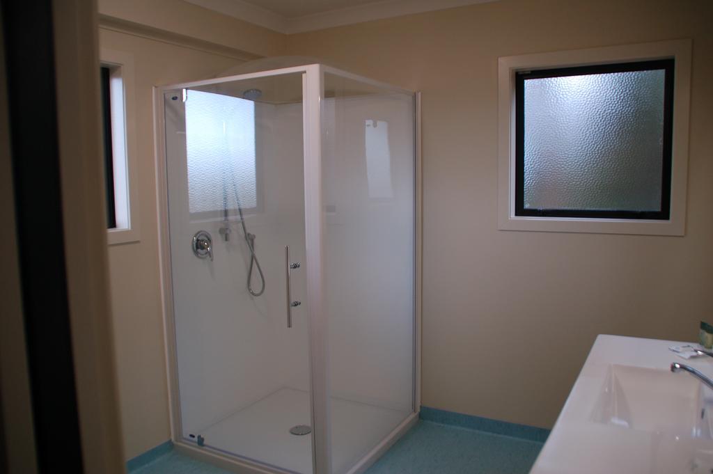 Kohinui Glade Holiday Cottage Parua Bay ภายนอก รูปภาพ